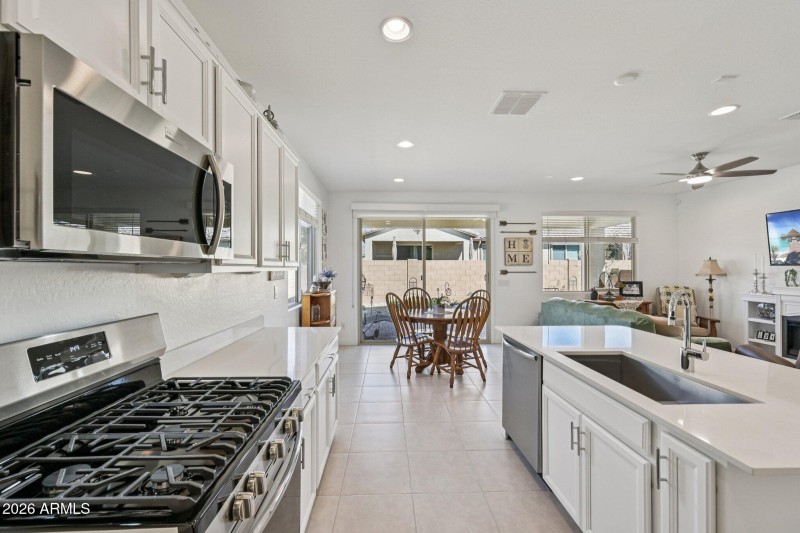 14-web-or-mls-W Fallen Leaf Ln-S2002-014