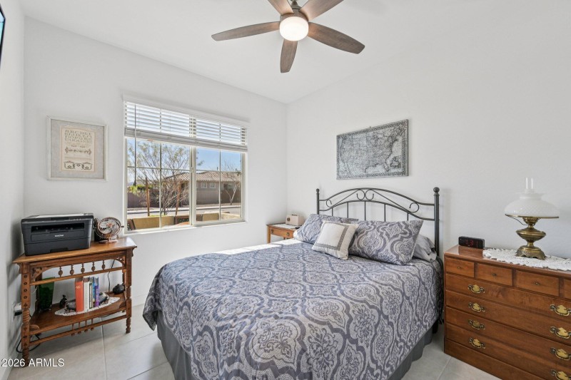 21-web-or-mls-W Fallen Leaf Ln-S2002-021