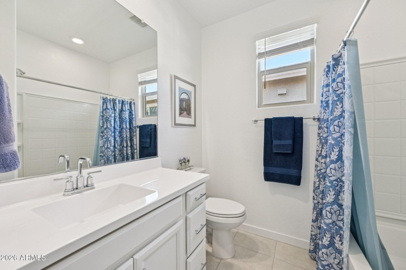 22-web-or-mls-W Fallen Leaf Ln-S2002-022