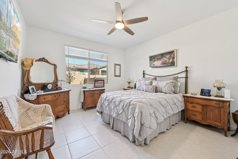 24-web-or-mls-W Fallen Leaf Ln-S2002-024