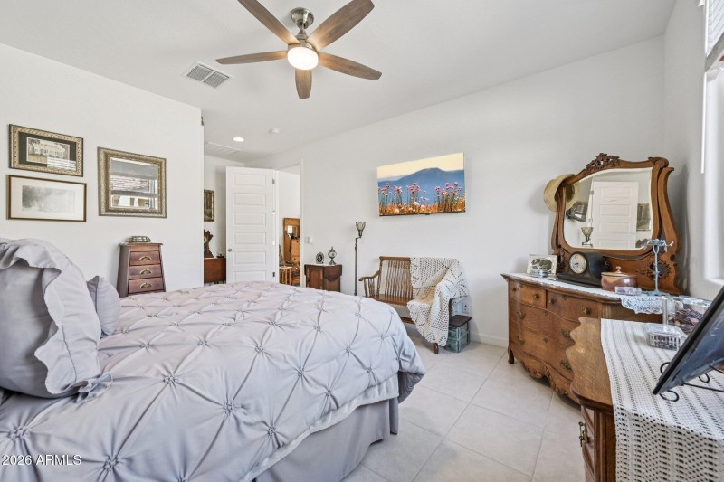 25-web-or-mls-W Fallen Leaf Ln-S2002-025