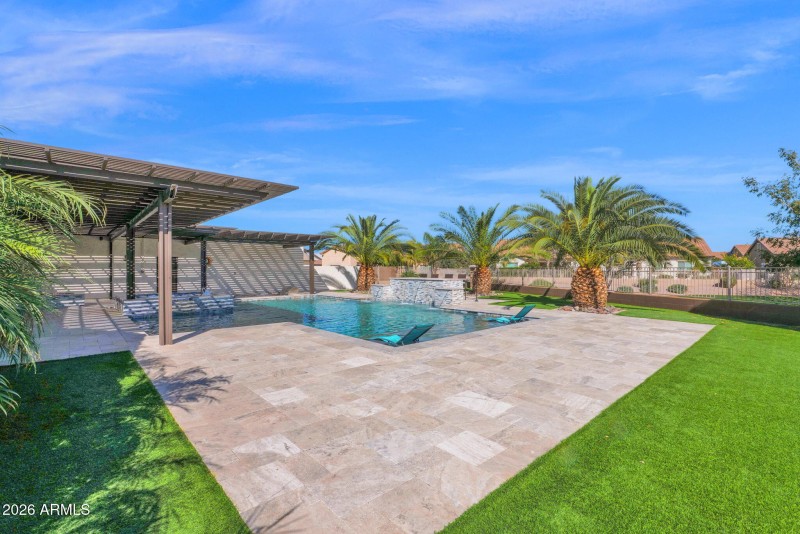 64-web-or-mls-P1525216