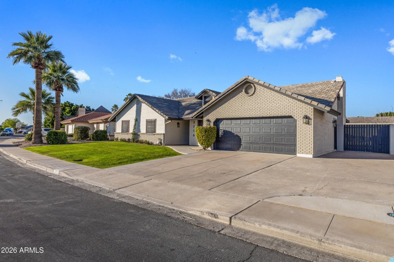 3716 E Dartmouth St-3