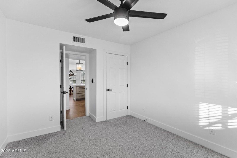 3716 E Dartmouth St-23