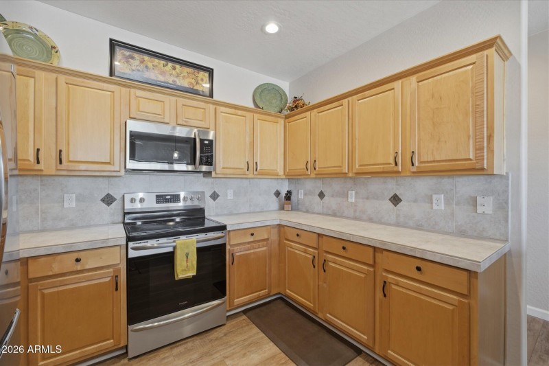 16734 E La Montana Dr 203