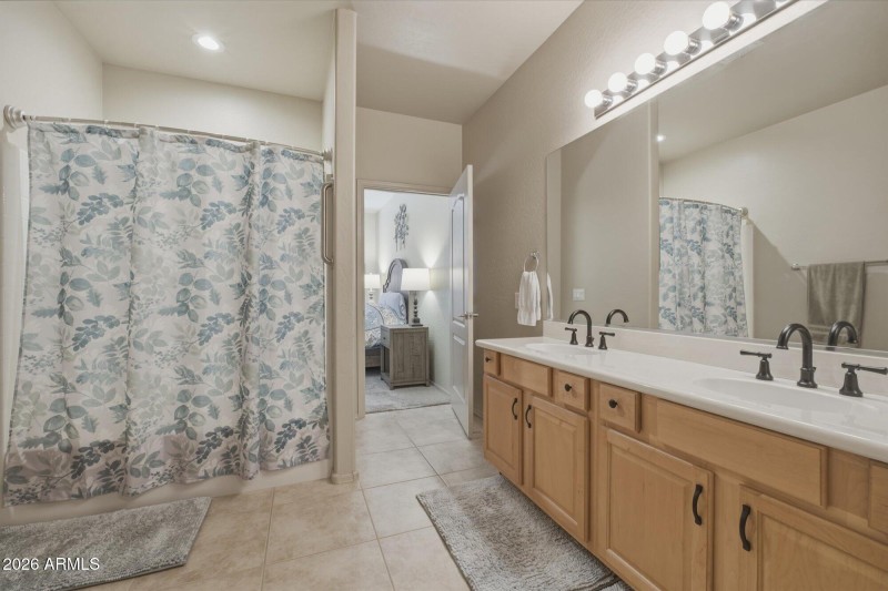 16734 E La Montana Dr 203