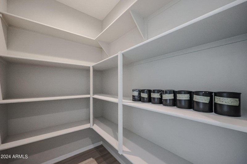 Walk in Pantry