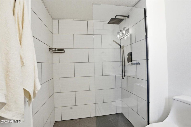 01-0662f2b0-6049-41d6-9ee6-5e831c8a4939