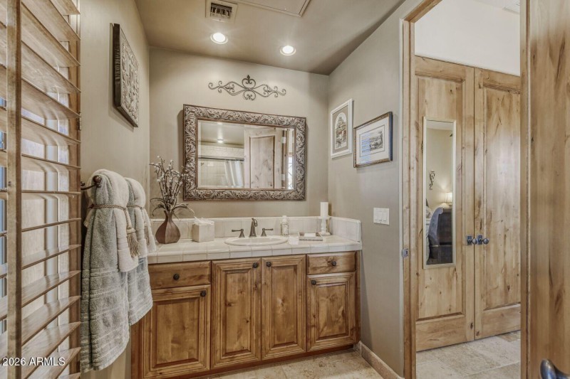 Guest Casita Bathroom