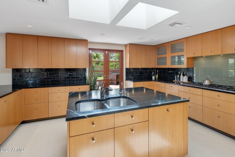 10-web-or-mls-D46A0741