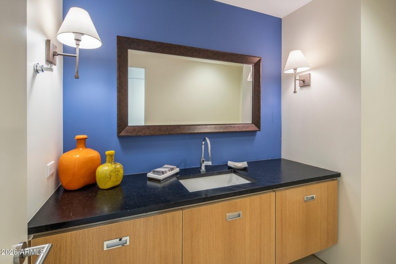 24-web-or-mls-D46A0812