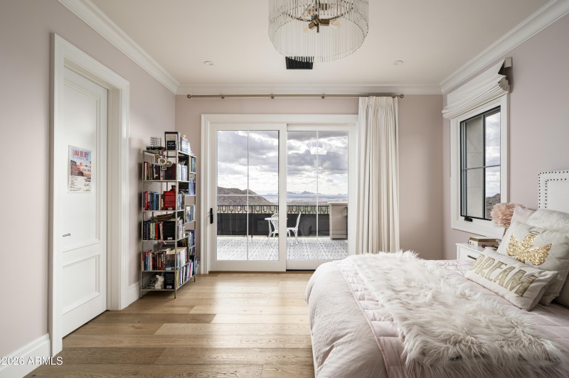 Ensuite Guest Bedroom w/ Patio