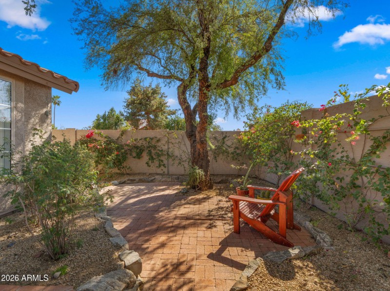 47-web-or-mls-Backyard6