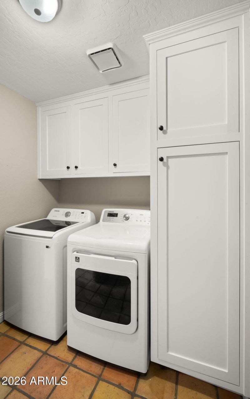 28-web-or-mls-Laundry Room2