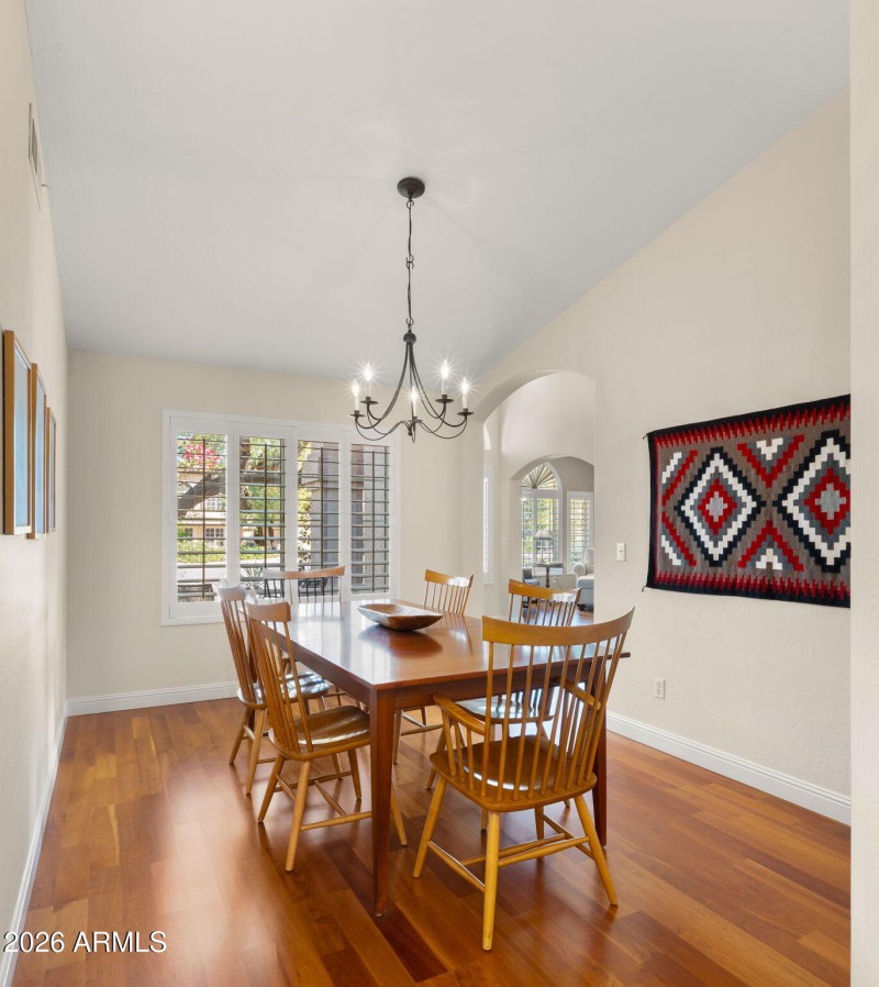 21-web-or-mls-Formal Dining Room2