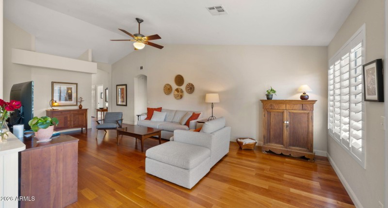 10-web-or-mls-Living Space2