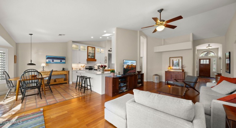 8-web-or-mls-Living Space3