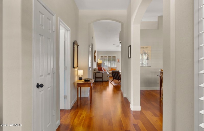 5-web-or-mls-Foyer View