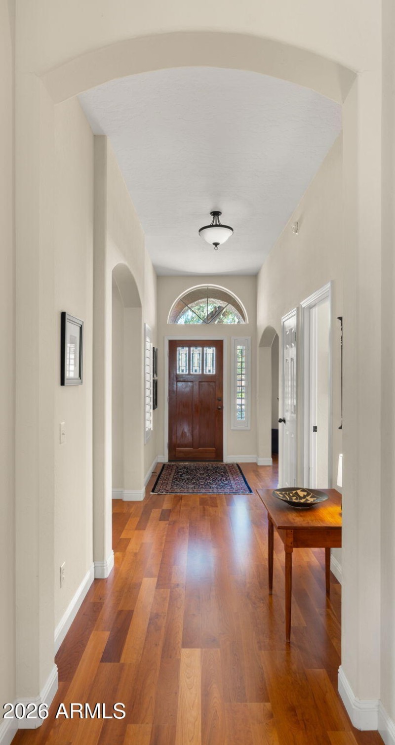 4-web-or-mls-Foyer