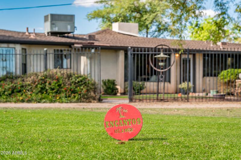 1825 W Lewis Ave - MLS-100