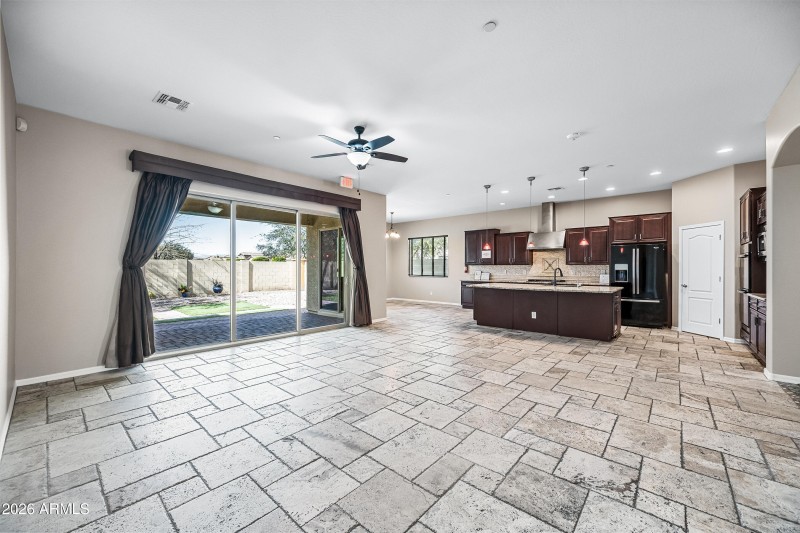 12-2396N156D-ocupix-