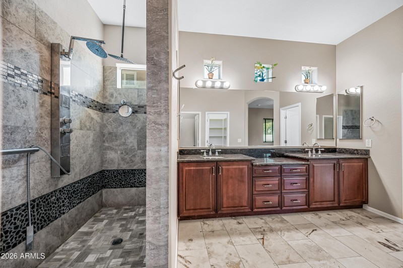 33-2396N156D-ocupix-