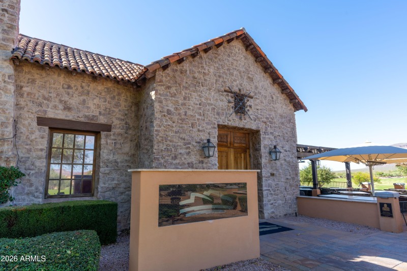 Clubhouse/Patio Entry