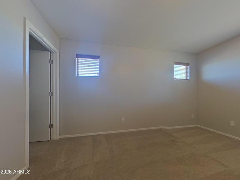 8_pc_ezsZ5LcFvc_3tibov7Qes_layout_1