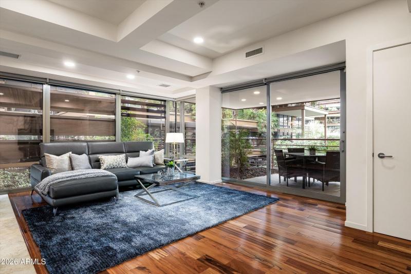 10-7157 E Rancho Vista #2012_10