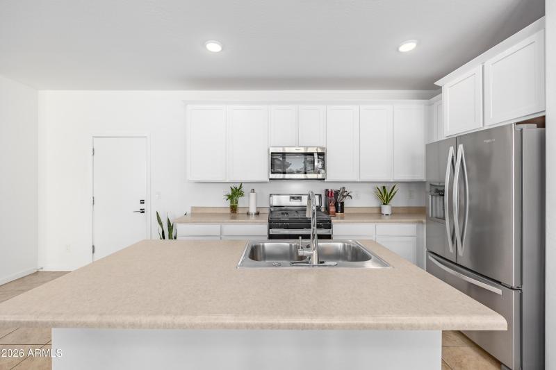 2019 N Marketside Ave-13