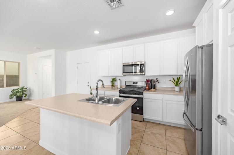 2019 N Marketside Ave-14