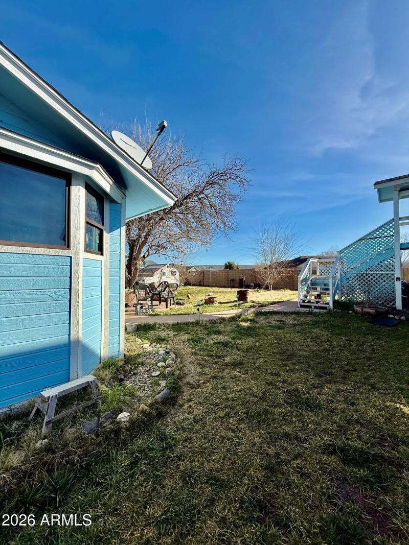 2437 La Grand View of backyard and steps