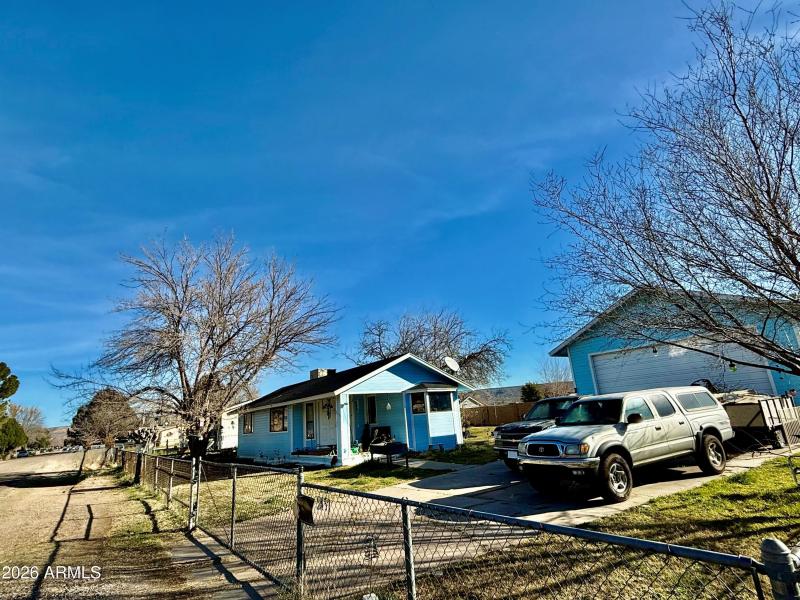 2437 La Grand Side 1