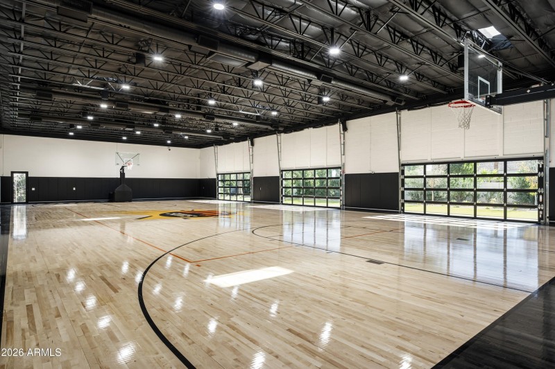 031_Indoor Basketball Gym