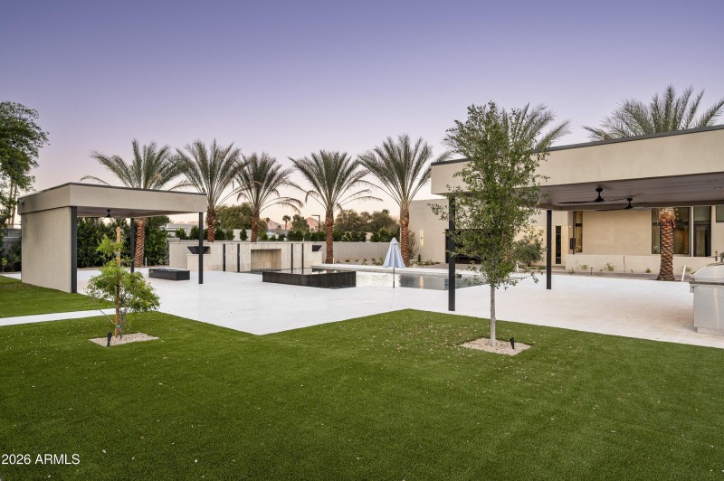 082_Pool Outdoor Entertainment