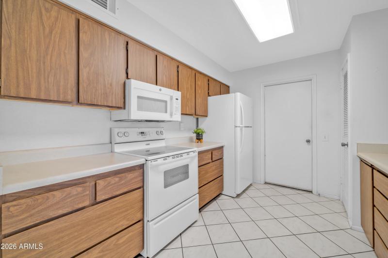 16828 N 108th Ave-12