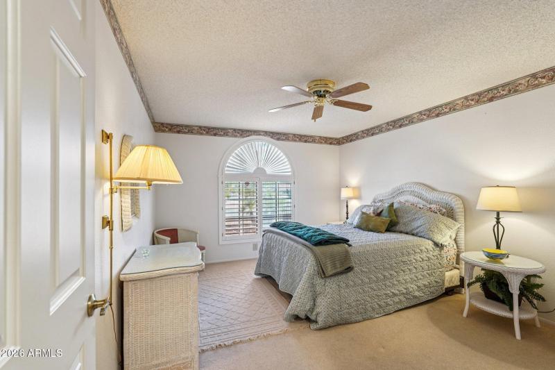 20-web-or-mls-W Springdale Dr-S2302-020