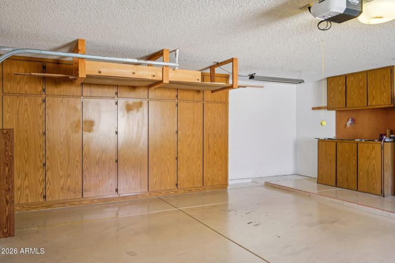 47-web-or-mls-W Springdale Dr-S2302-047