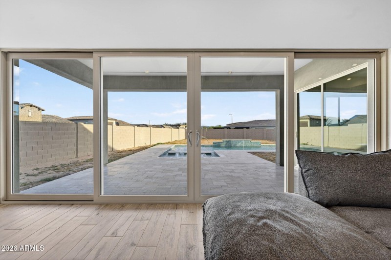 16-web-or-mls-98N 181st Dr