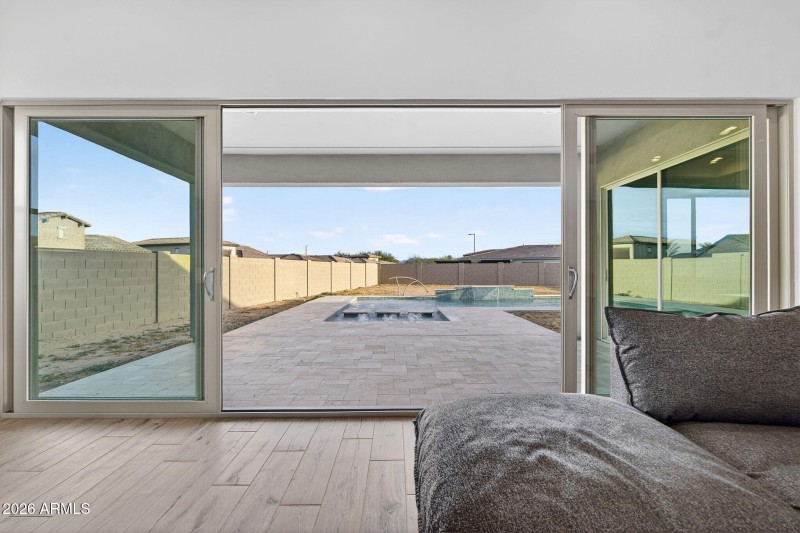 17-web-or-mls-99N 181st Dr