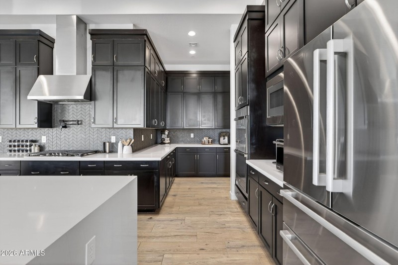 25-web-or-mls-81N 181st Dr