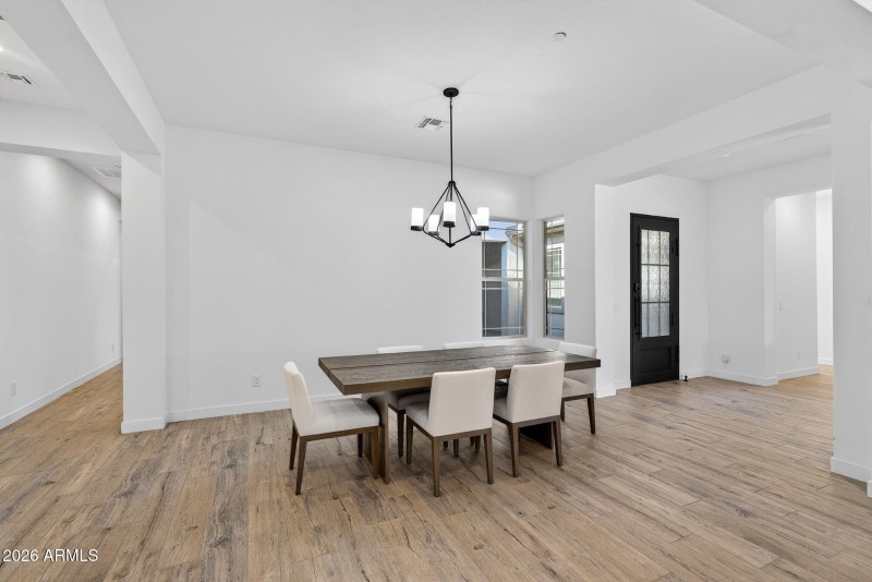 31-web-or-mls-25N 181st Dr