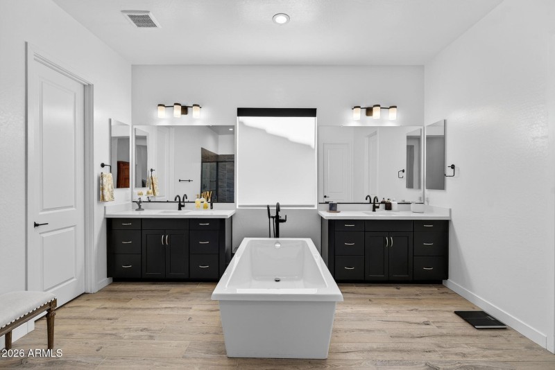 44-web-or-mls-42N 181st Dr