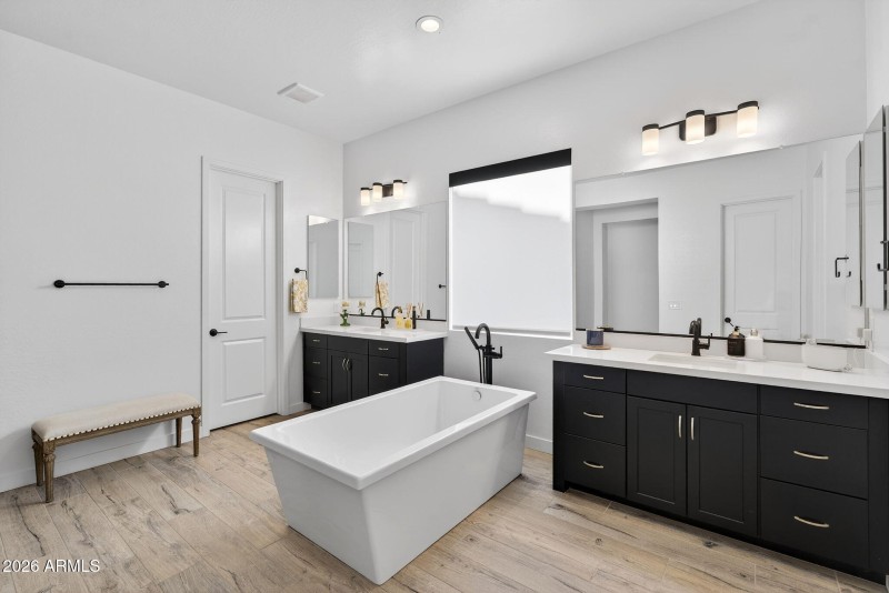 45-web-or-mls-43N 181st Dr