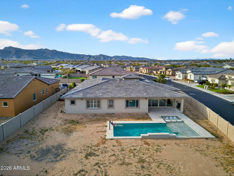 98-web-or-mls-05N 181st Dr