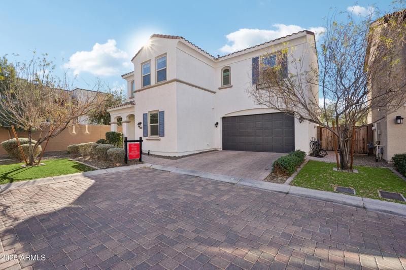 2-print-N 10th St-S2302-003