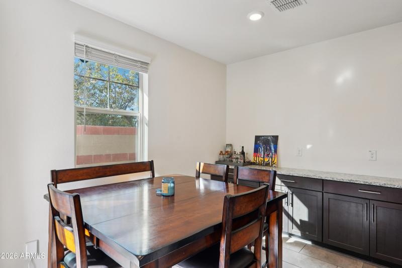 12-print-N 10th St-S2302-013