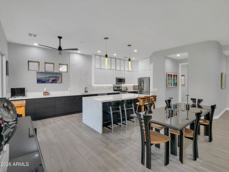 09-7246 E Lupine Ave-9