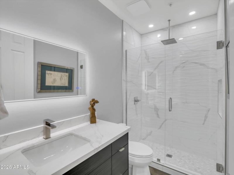 18-7246 E Lupine Ave-18