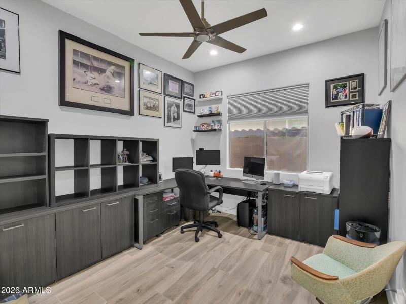 22-7246 E Lupine Ave-22